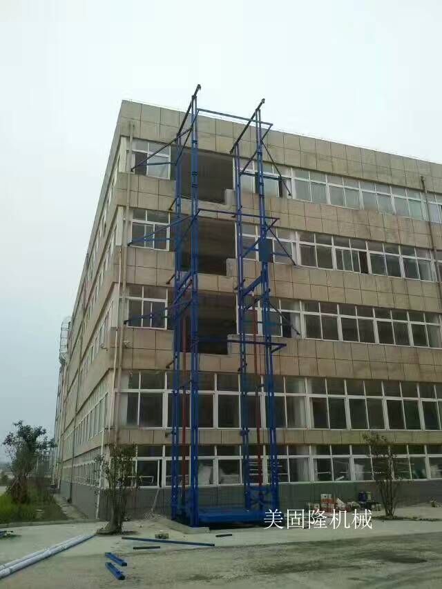 随州室外双臂导轨式升降机厂家